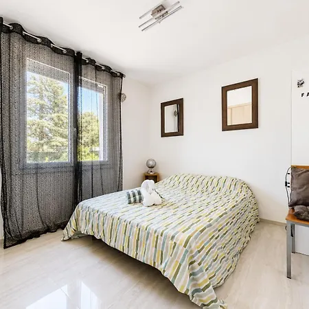 Villa Azurea, Pisicine Privee, Proche