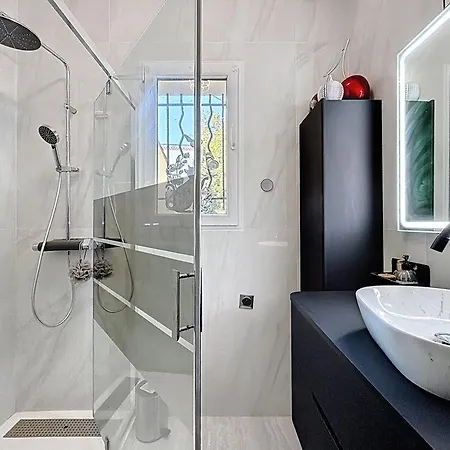 Villa Azurea, Pisicine Privée, Proche